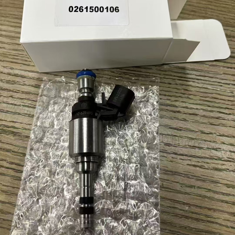 0261500106 - Gasoline Injector