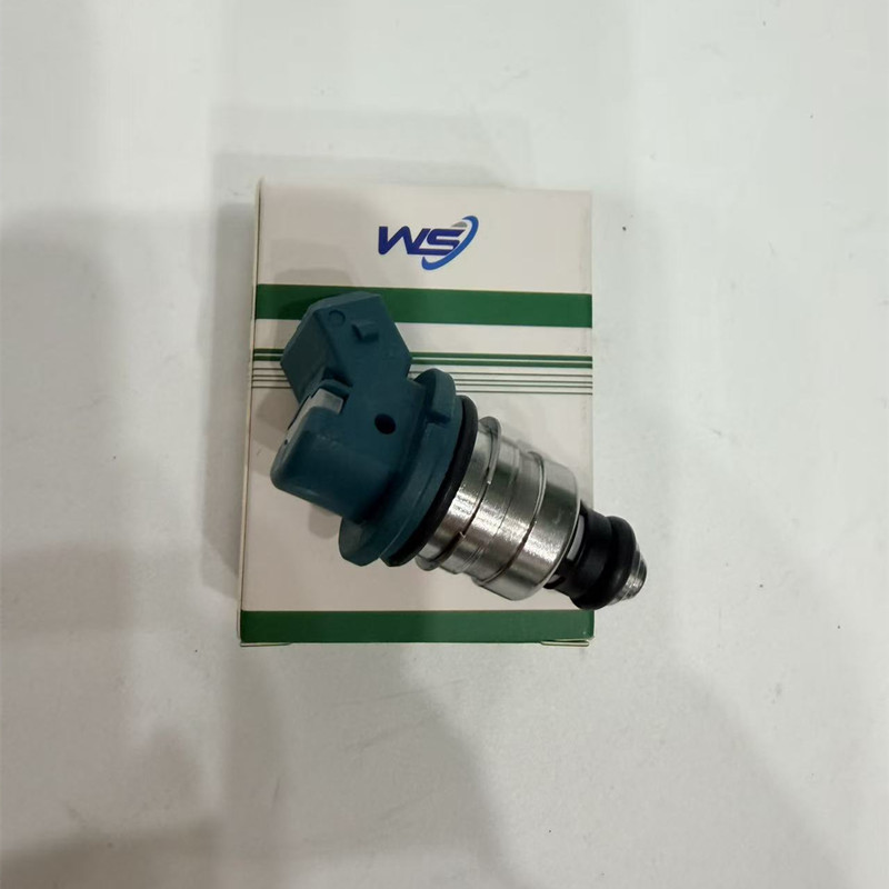 7700857056 - fuel injector